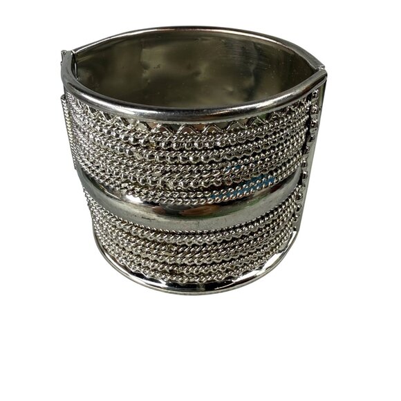 Wide Silver-Tone Hinged Cuff Bracelet Textured Chain Detail Women Boho Gypsy - Picture 1 of 16